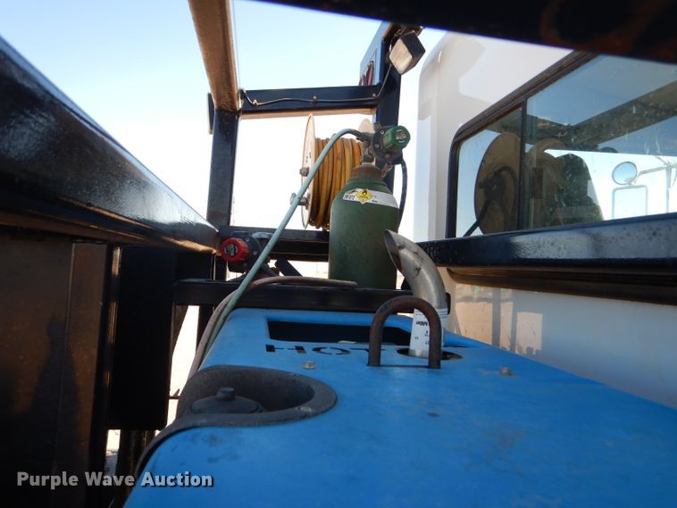 image for item DG0265 2010 Kenworth T400 flatbed truck