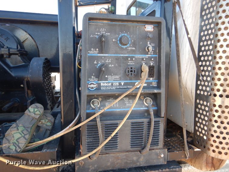 image for item DG0265 2010 Kenworth T400 flatbed truck