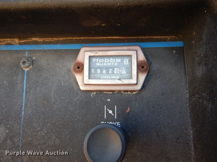 image for item DG0265 2010 Kenworth T400 flatbed truck