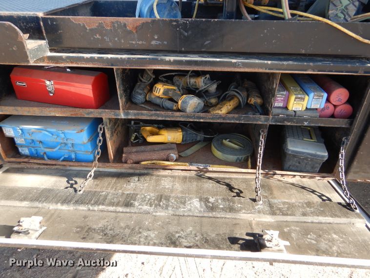 image for item DG0265 2010 Kenworth T400 flatbed truck