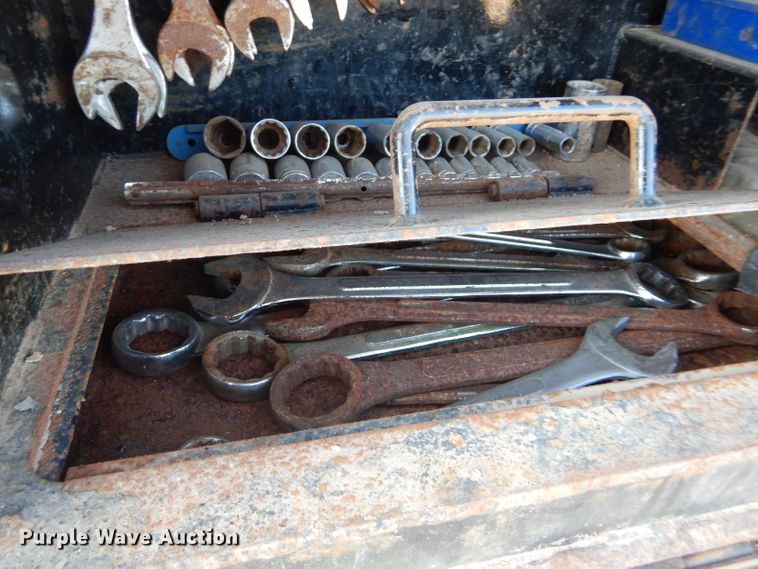 image for item DG0265 2010 Kenworth T400 flatbed truck