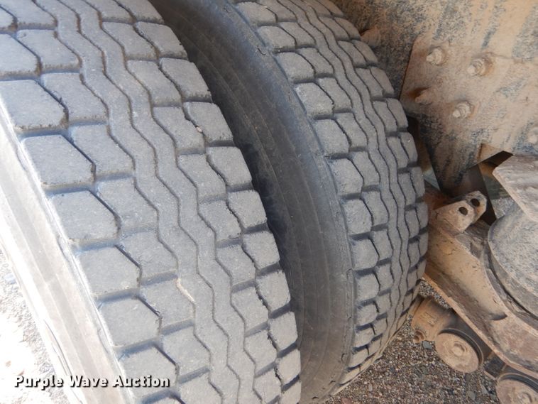 image for item DG0265 2010 Kenworth T400 flatbed truck