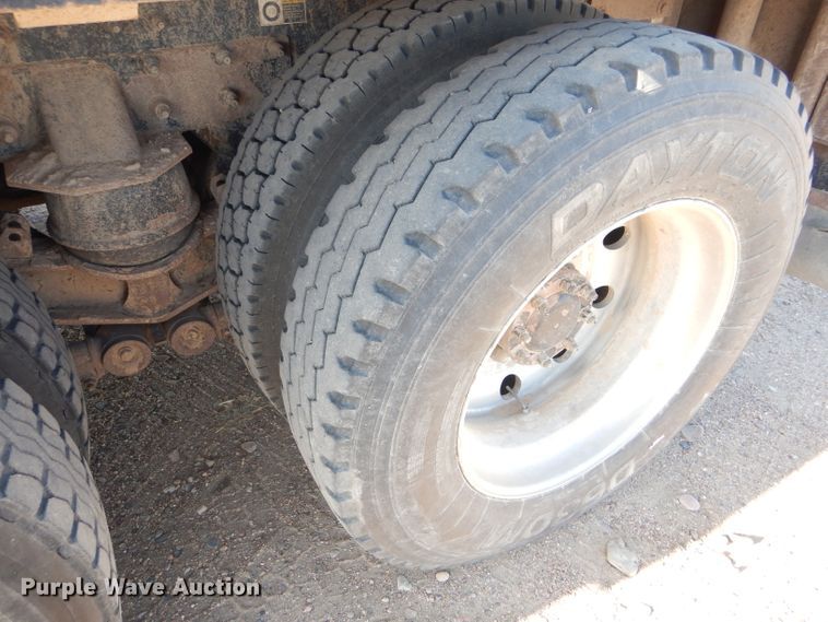 image for item DG0265 2010 Kenworth T400 flatbed truck