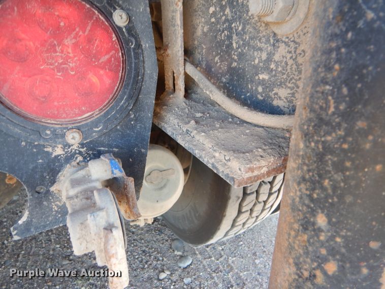 image for item DG0265 2010 Kenworth T400 flatbed truck