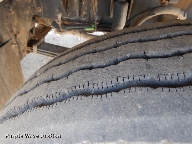 image for item DG0265 2010 Kenworth T400 flatbed truck