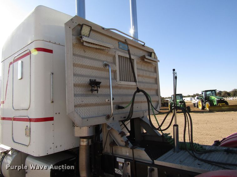 image for item DG0266 1995 Kenworth T800 semi truck