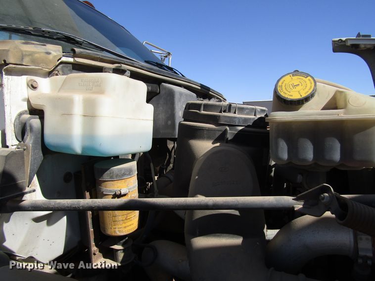 image for item DG0268 1997 GMC C8500 bucket truck