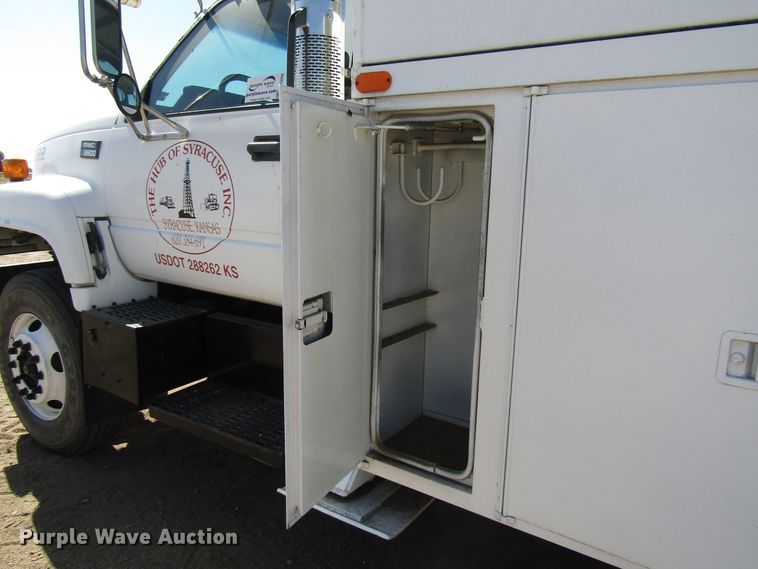 image for item DG0268 1997 GMC C8500 bucket truck