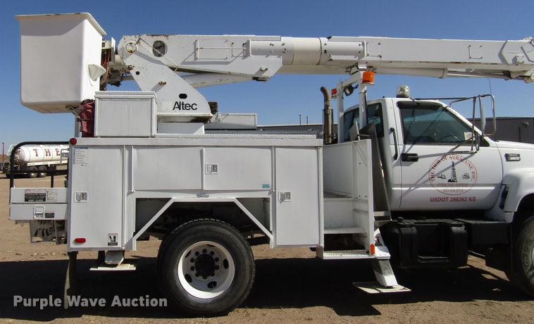 image for item DG0268 1997 GMC C8500 bucket truck