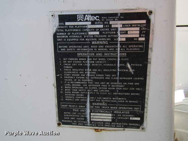 image for item DG0268 1997 GMC C8500 bucket truck