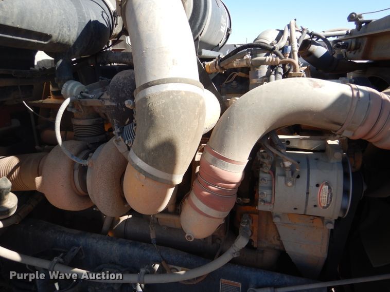 image for item DG0269 2007 Kenworth T800 semi truck