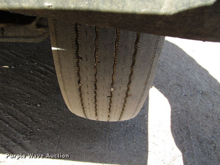 image for item DG0270 2006 Peterbilt 379 semi truck