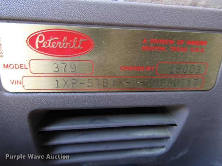 image for item DG0270 2006 Peterbilt 379 semi truck