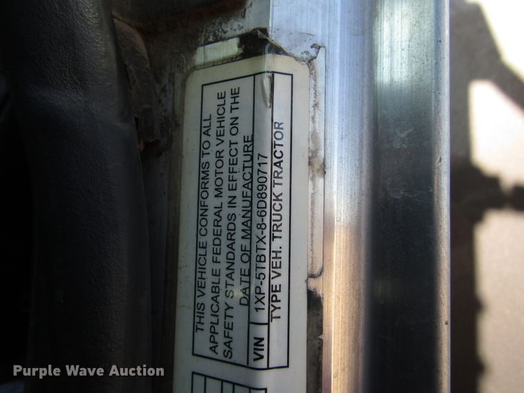 image for item DG0270 2006 Peterbilt 379 semi truck