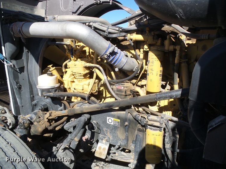 image for item DG0270 2006 Peterbilt 379 semi truck