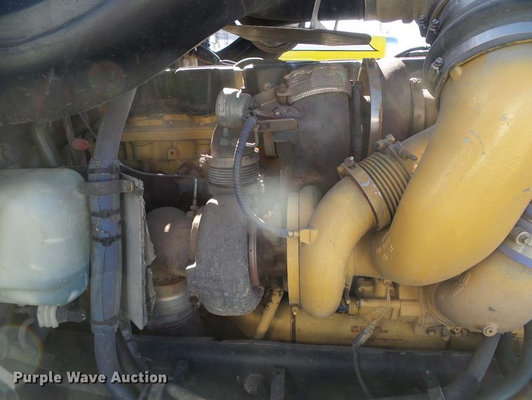 image for item DG0270 2006 Peterbilt 379 semi truck