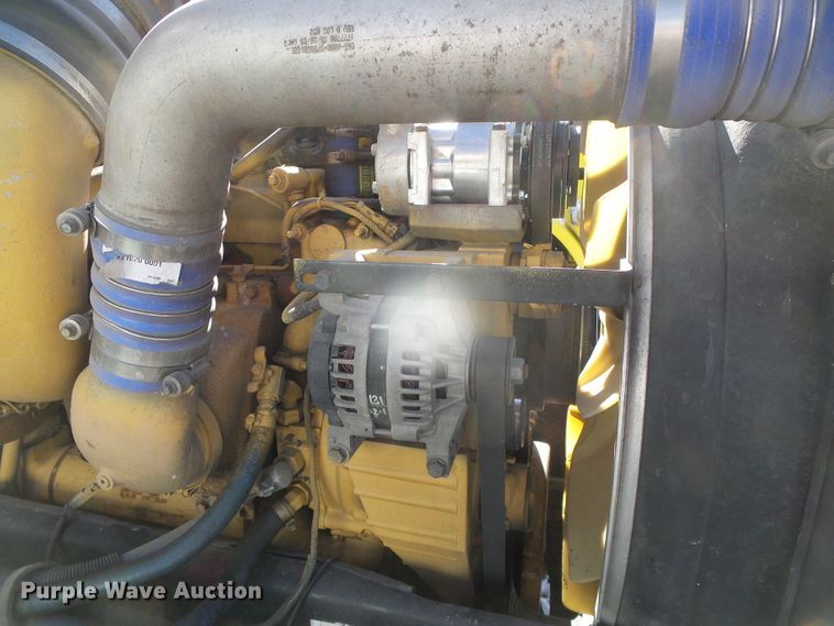 image for item DG0270 2006 Peterbilt 379 semi truck