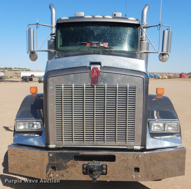 image for item DG0271 2007 Kenworth T800 vacuum / pump truck