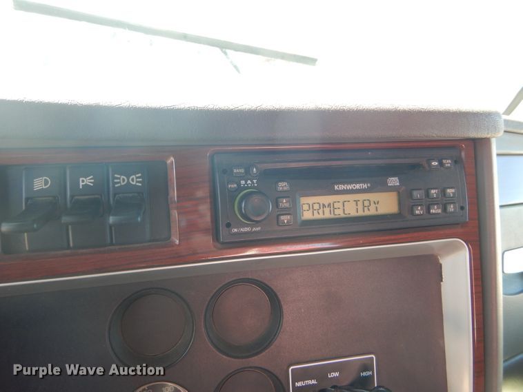 image for item DG0271 2007 Kenworth T800 vacuum / pump truck