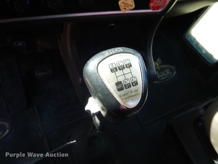 image for item DG0271 2007 Kenworth T800 vacuum / pump truck