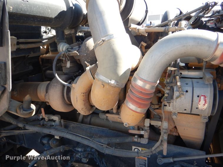 image for item DG0271 2007 Kenworth T800 vacuum / pump truck