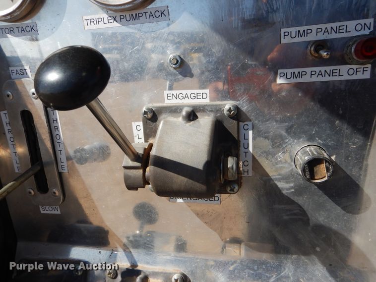 image for item DG0271 2007 Kenworth T800 vacuum / pump truck