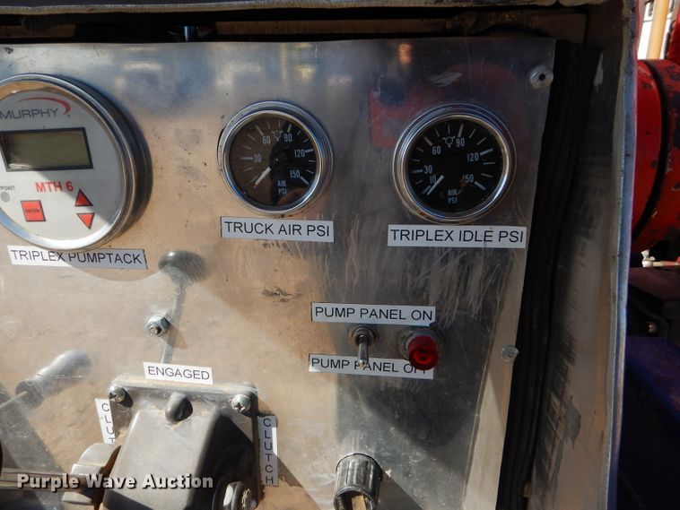 image for item DG0271 2007 Kenworth T800 vacuum / pump truck