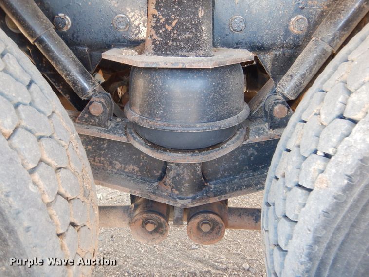 image for item DG0271 2007 Kenworth T800 vacuum / pump truck