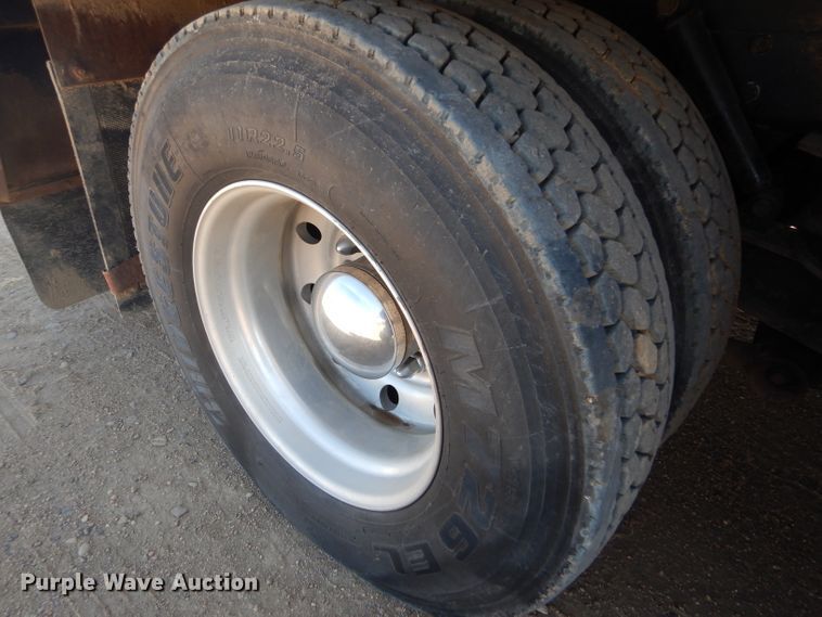 image for item DG0271 2007 Kenworth T800 vacuum / pump truck