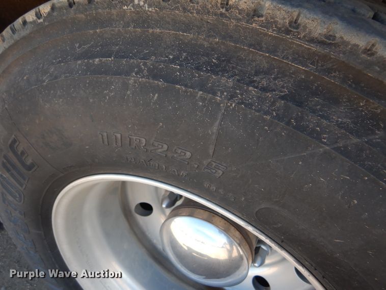 image for item DG0271 2007 Kenworth T800 vacuum / pump truck