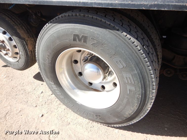 image for item DG0271 2007 Kenworth T800 vacuum / pump truck