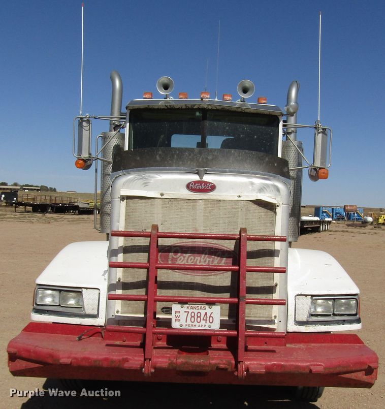 image for item DG0274 1991 Peterbilt 377 semi truck
