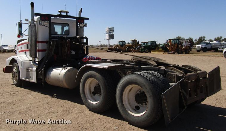 image for item DG0274 1991 Peterbilt 377 semi truck