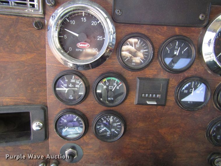 image for item DG0274 1991 Peterbilt 377 semi truck