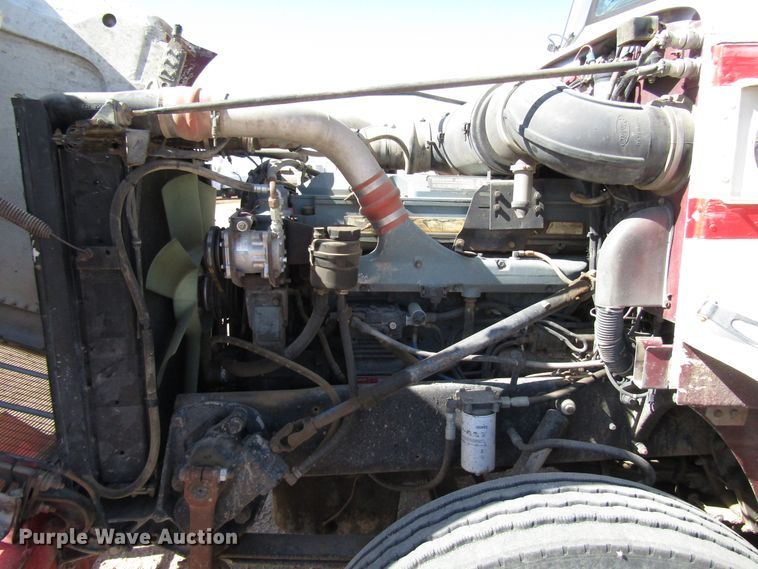 image for item DG0274 1991 Peterbilt 377 semi truck