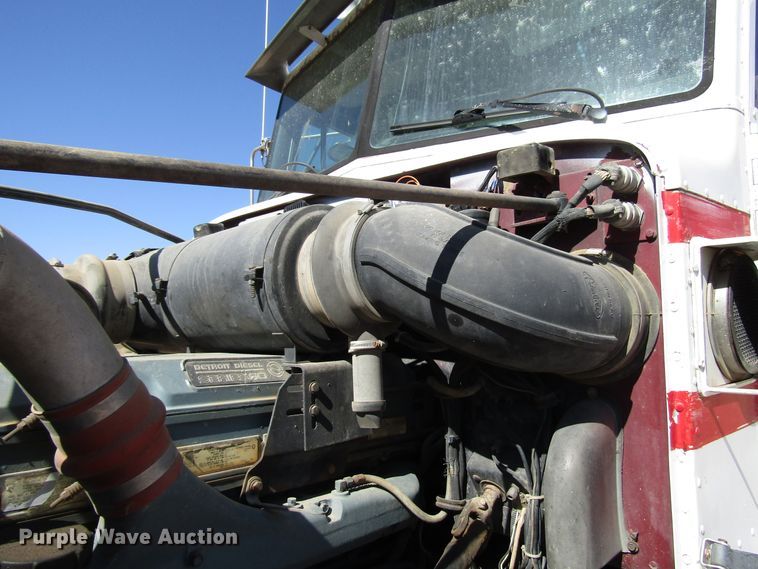 image for item DG0274 1991 Peterbilt 377 semi truck