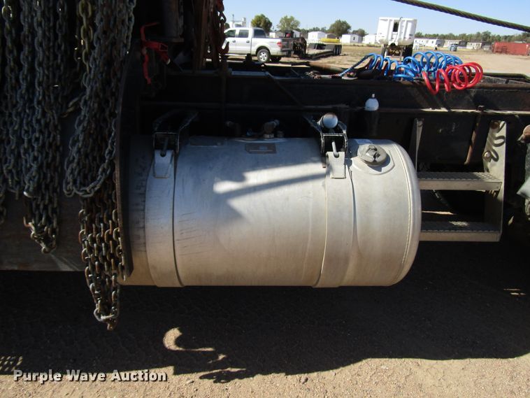 image for item DG0274 1991 Peterbilt 377 semi truck