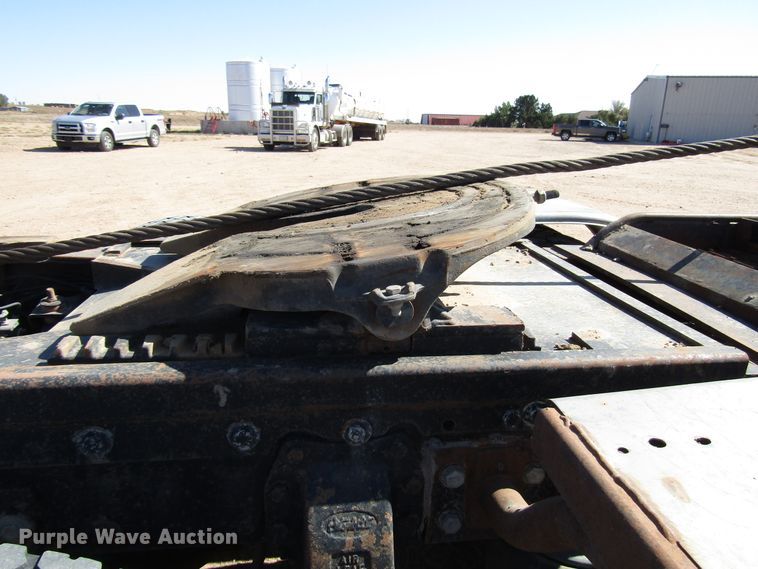 image for item DG0274 1991 Peterbilt 377 semi truck