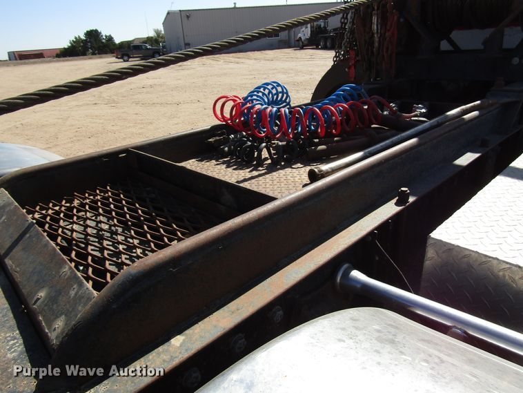 image for item DG0274 1991 Peterbilt 377 semi truck