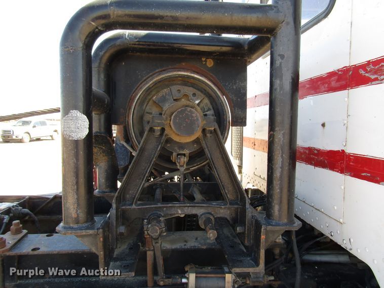 image for item DG0274 1991 Peterbilt 377 semi truck