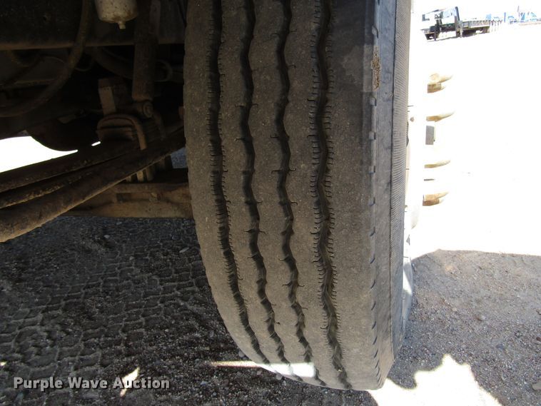 image for item DG0274 1991 Peterbilt 377 semi truck