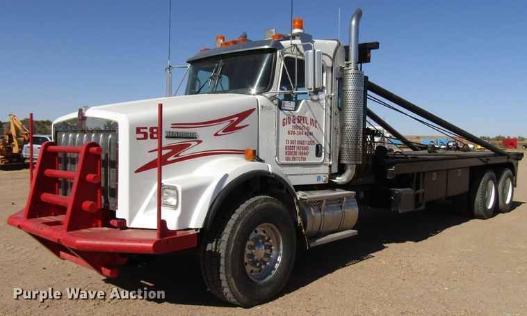 image for item DG0275 2007 Kenworth T800B winch truck