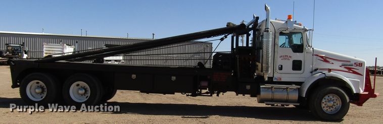 image for item DG0275 2007 Kenworth T800B winch truck