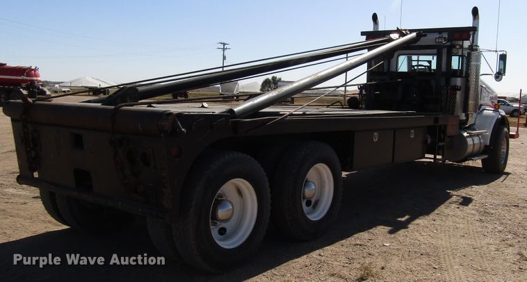 image for item DG0275 2007 Kenworth T800B winch truck