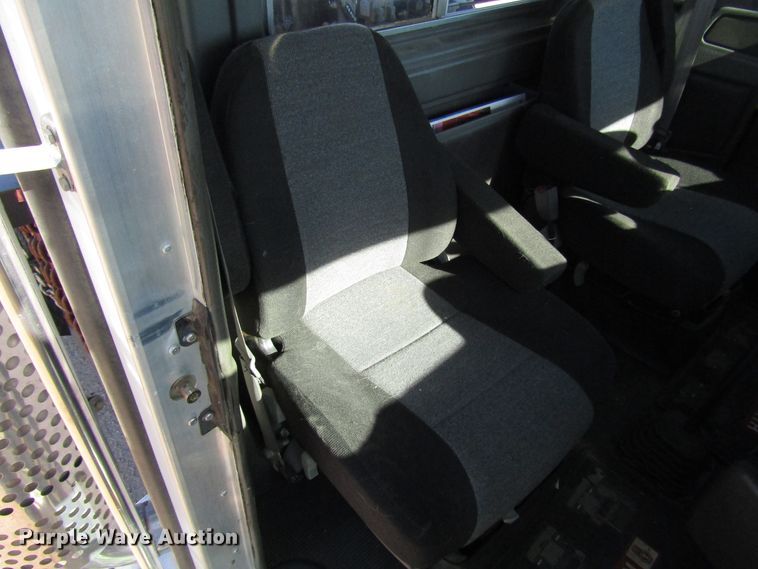 image for item DG0275 2007 Kenworth T800B winch truck