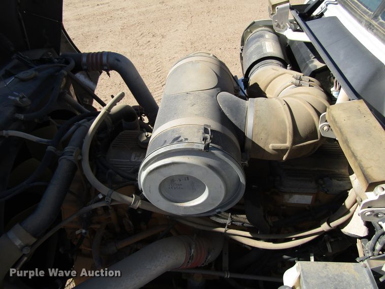 image for item DG0275 2007 Kenworth T800B winch truck