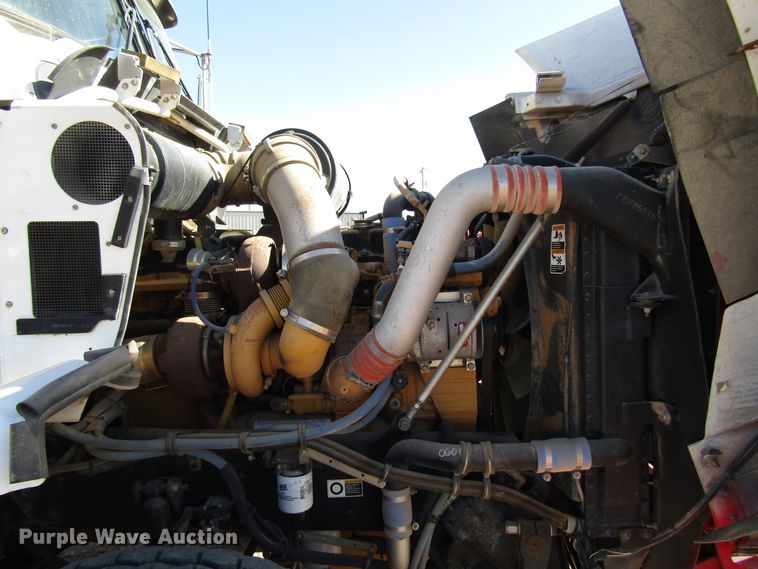 image for item DG0275 2007 Kenworth T800B winch truck