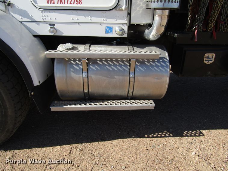 image for item DG0275 2007 Kenworth T800B winch truck