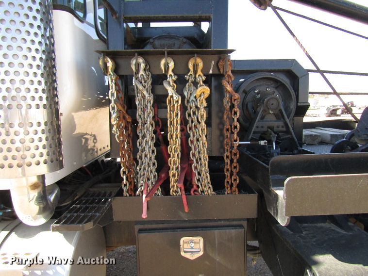 image for item DG0275 2007 Kenworth T800B winch truck