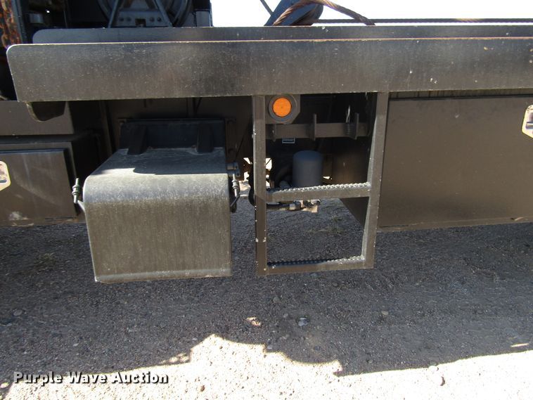 image for item DG0275 2007 Kenworth T800B winch truck